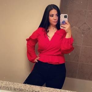 Meet your Posher, Kayla